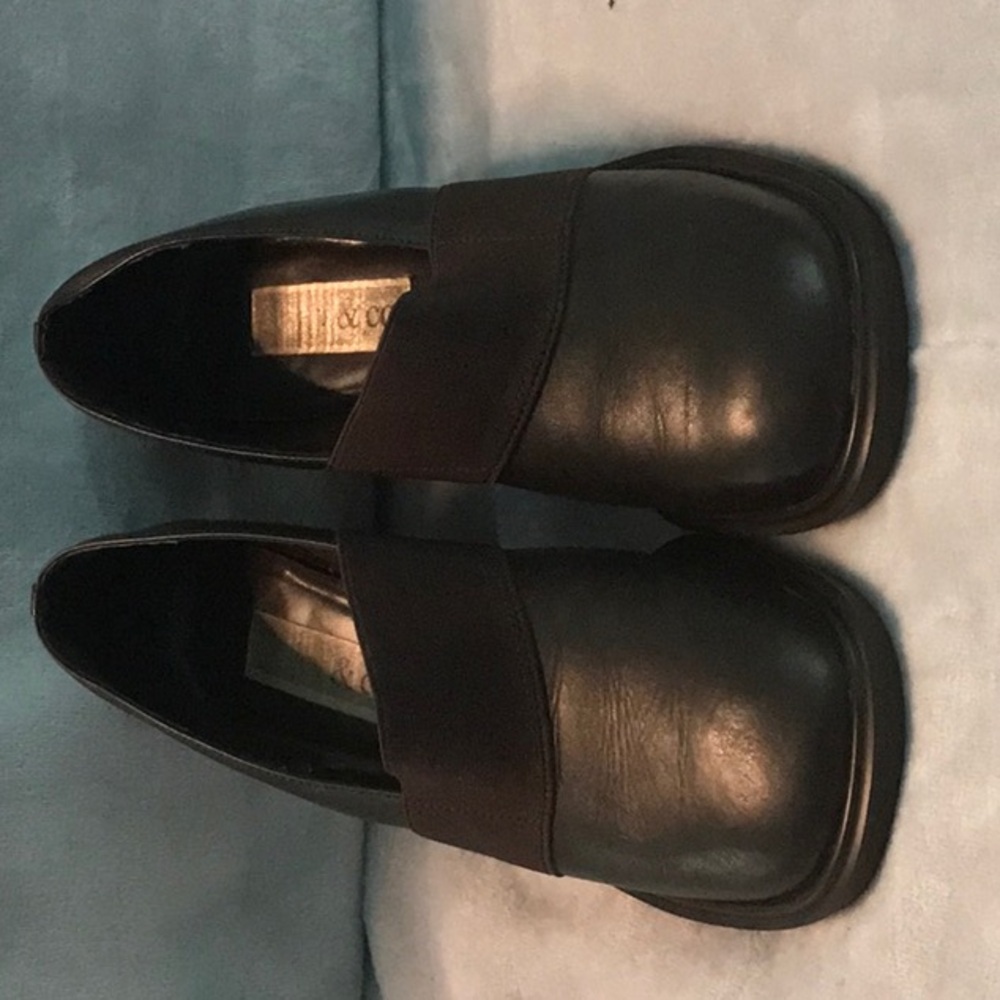 Closed toe block heel show